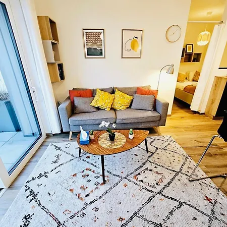 Lovely 1 Bedroom Flat With Terrace In Luxembourg-ces1 דירה